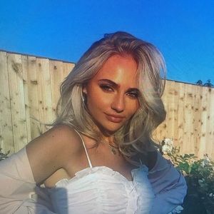 Meet your Posher, Alisha